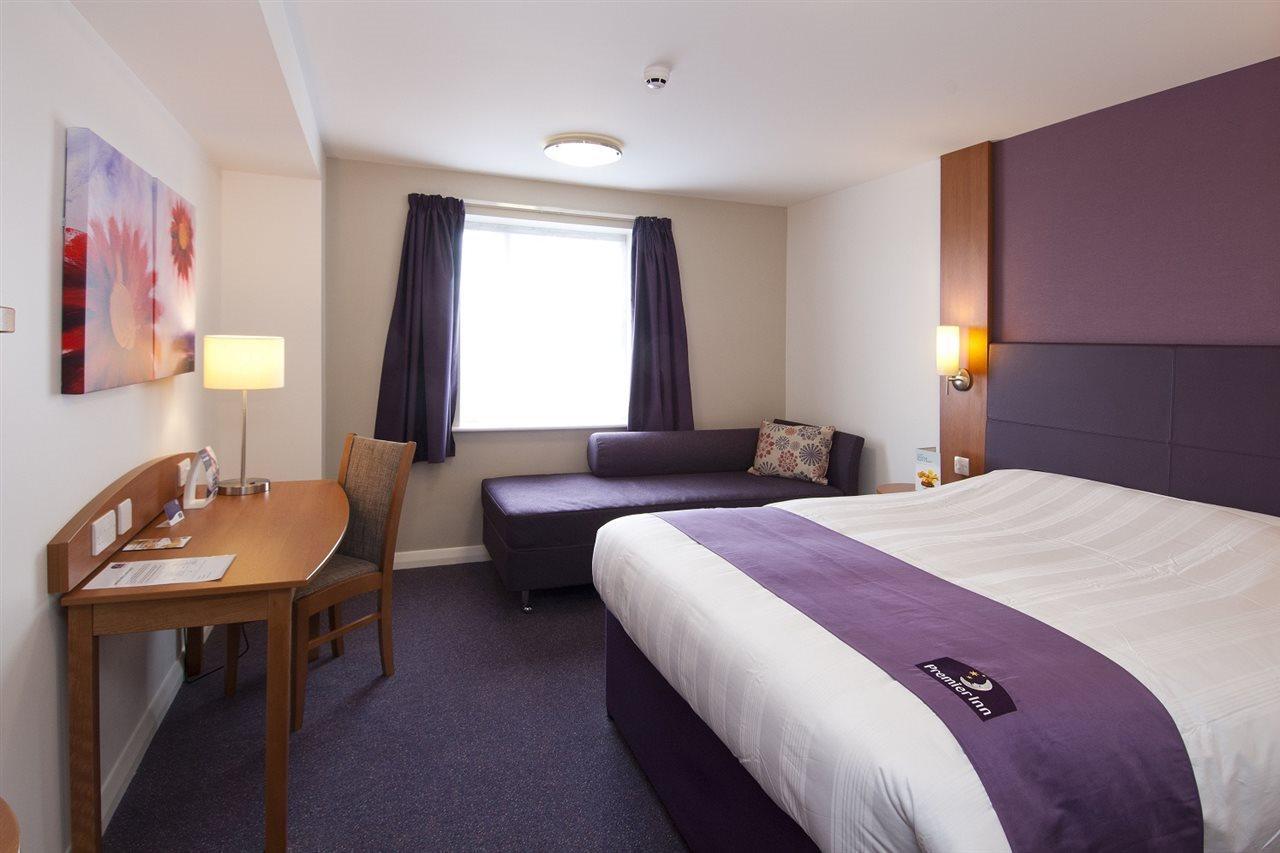 Premier Inn Bicester Buitenkant foto
