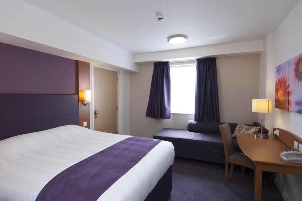 Premier Inn Bicester Buitenkant foto