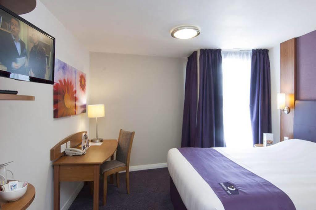 Premier Inn Bicester Buitenkant foto