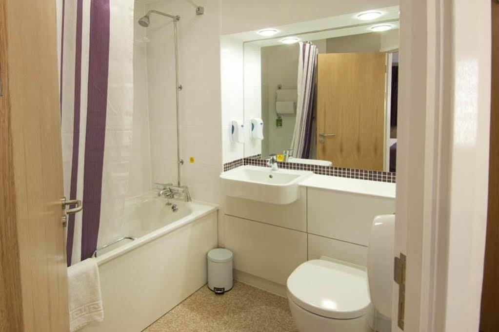 Premier Inn Bicester Buitenkant foto